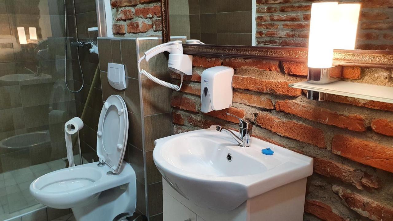 Pensiunea Sada Făgăraş Eksteriør billede